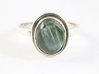 Fijne zilveren ring met groene serafiniet afbeelding 4