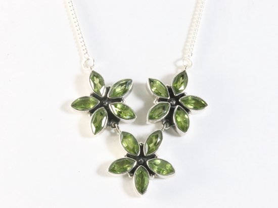 Zilveren ketting met peridoot afbeelding 3