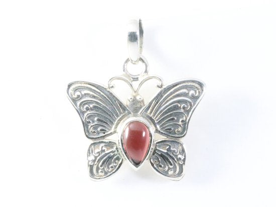 Bewerkte zilveren vlinder hanger met granaat afbeelding 4