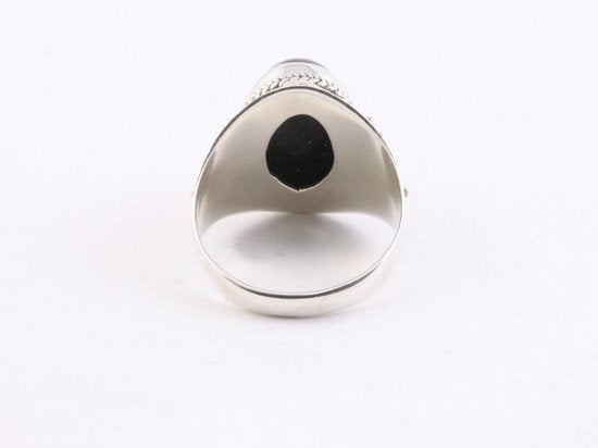 Bewerkte zilveren ring met blauwe zonnesteen afbeelding 3