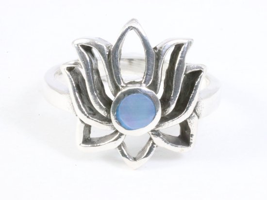 Opengewerkte zilveren lotus bloem ring met blauwe schelp afbeelding 2