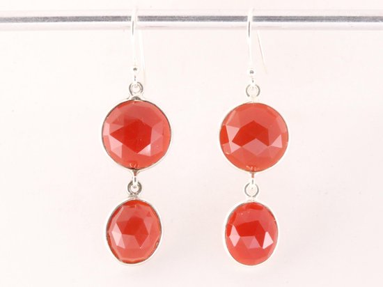 Lange zilveren oorbellen met carneool afbeelding 4