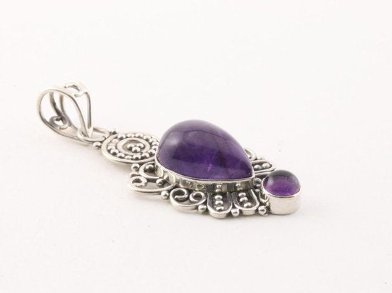 Opengewerkte zilveren hanger met amethist afbeelding 3