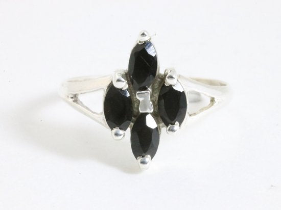 Fijne zilveren ring met onyx afbeelding 4
