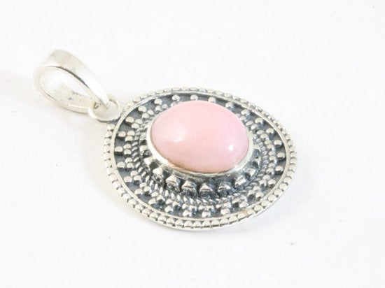 Bewerkte ovale zilveren hanger met roze opaal afbeelding 2