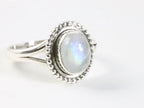 Bewerkte zilveren ring met regenboog maansteen afbeelding 1