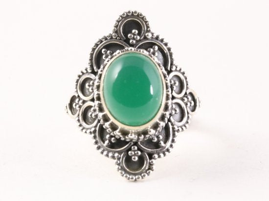 Bewerkte zilveren ring met groene onyx afbeelding 4