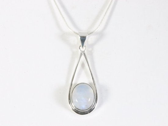 Zilveren hanger met regenboog maansteen aan ketting afbeelding 4