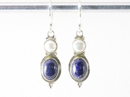 Fijne zilveren oorbellen met lapis lazuli en parel afbeelding 3