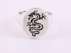 Zilveren zegelring met gegraveerde draak afbeelding 4