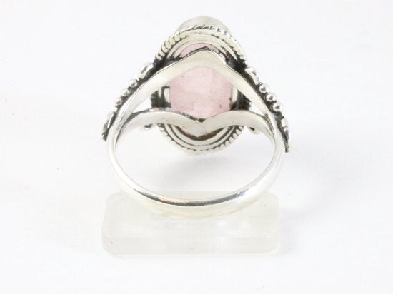 Bewerkte zilveren ring met rozenkwarts afbeelding 3