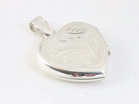 Fijn bewerkt hartvormig zilveren medaillon afbeelding 2