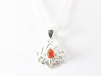 Fijne zilveren lotus hanger met carneool aan ketting afbeelding 4