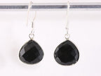 Fijne druppelvormige zilveren oorbellen met onyx afbeelding 3