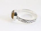 Fijne bewerkte zilveren ring met amber afbeelding 2