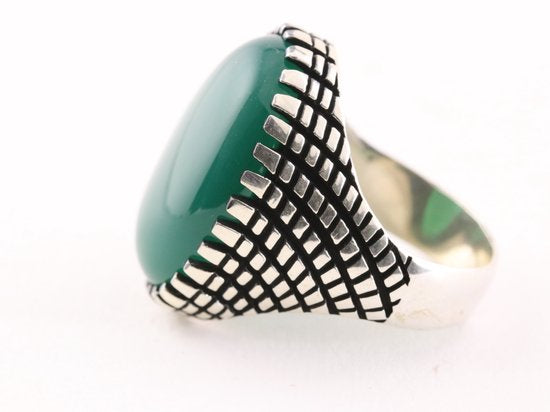 Zware bewerkte zilveren ring met grote groene agaat afbeelding 2