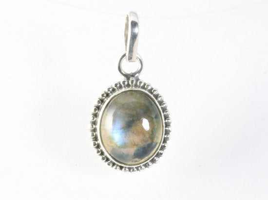 Fijne bewerkte ovale zilveren hanger met labradoriet afbeelding 4