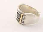 Traditionele bewerkte zilveren ring met 18k gouden decoratie afbeelding 2