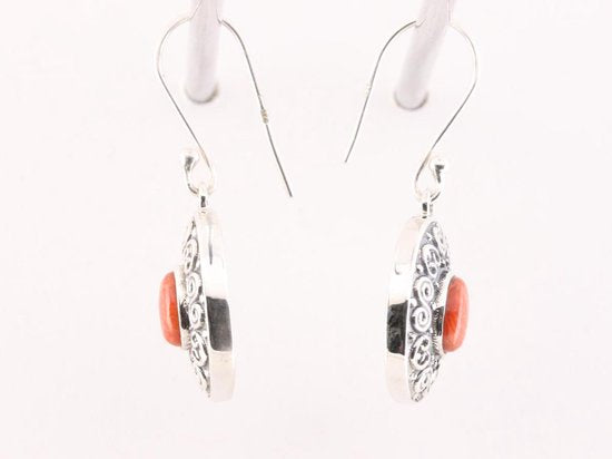 Bewerkte ovale zilveren oorbellen met rode turkoois afbeelding 2