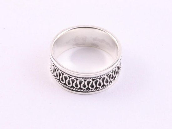 Zilveren ring met meandergravering afbeelding 2