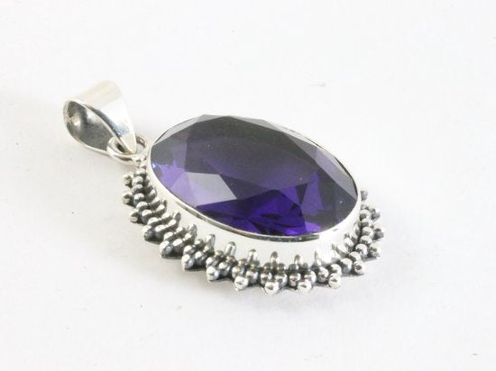 Bewerkte zilveren hanger met amethist afbeelding 2