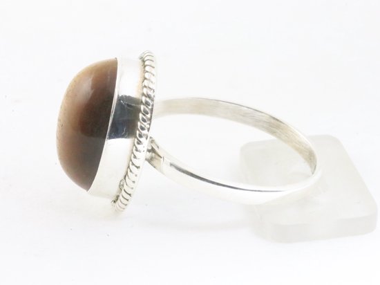 Bewerkte ovale zilveren ring met tijgeroog afbeelding 2