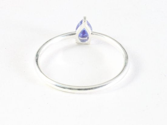 Fijne hoogglans zilveren ring met blauwe saffier afbeelding 3