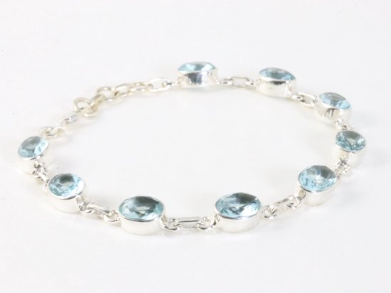 Hoogglans zilveren armband met blauwe topaas afbeelding 2