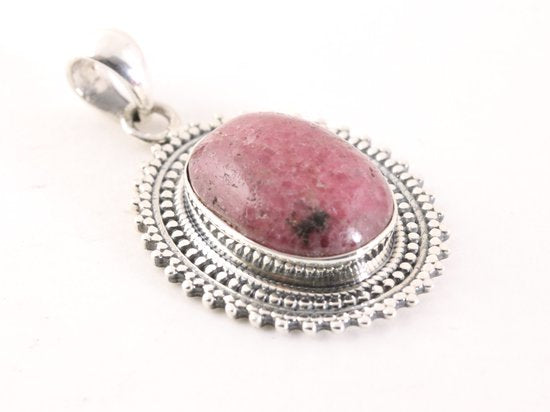 Bewerkte zilveren hanger met rhodoniet afbeelding 2