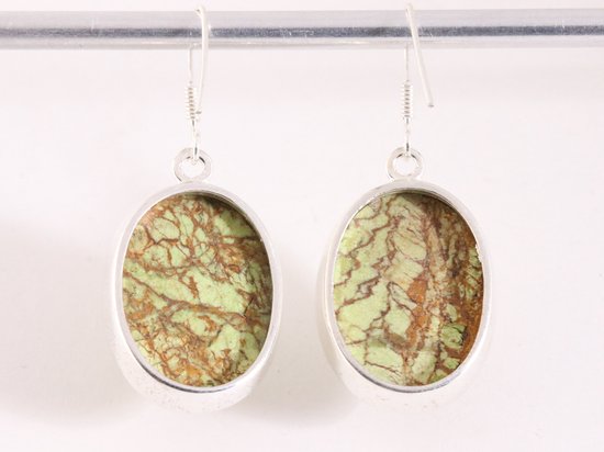 Grote ovale zilveren oorbellen met appelgroene turkoois afbeelding 3