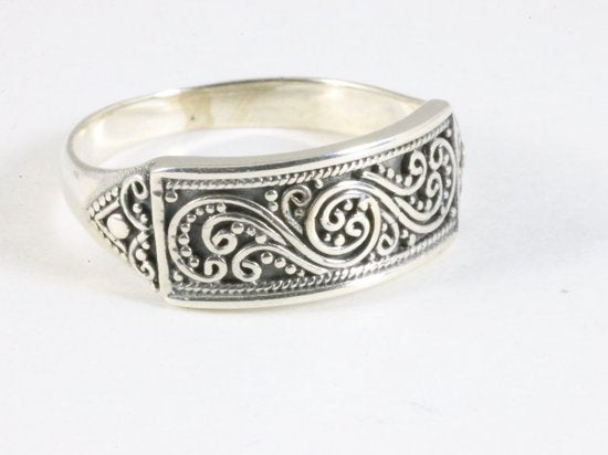 Traditionele fijn bewerkte zilveren ring afbeelding 1