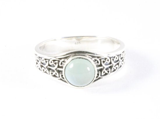 Bewerkte zilveren ring met aqua chalcedoon afbeelding 4