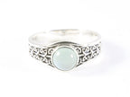 Bewerkte zilveren ring met aqua chalcedoon afbeelding 4