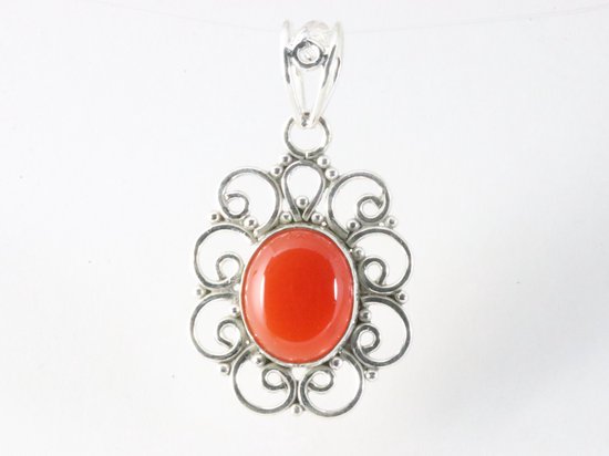 Opengewerkte zilveren hanger met carneool afbeelding 4