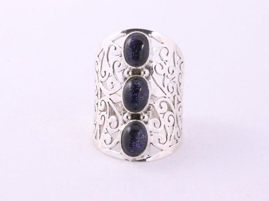 Langwerpige opengewerkte zilveren ring met blauwe zonnesteen afbeelding 4