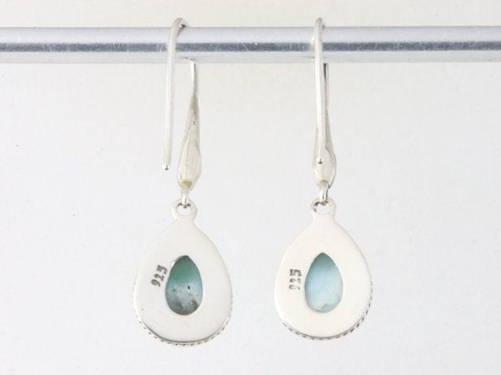 Traditionele bewerkte zilveren oorbellen met larimar afbeelding 2