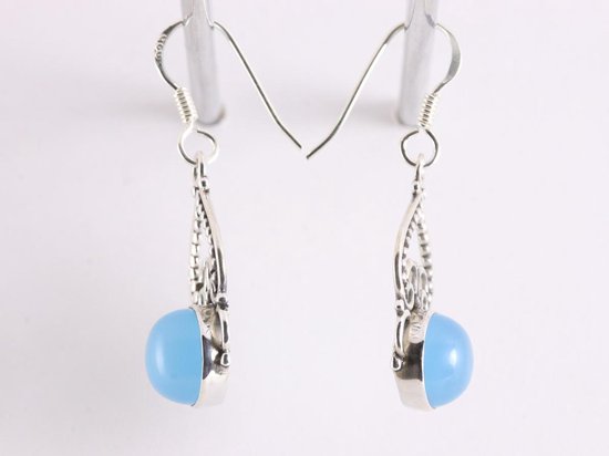 Opengewerkte zilveren oorbellen met blauwe chalcedoon afbeelding 2