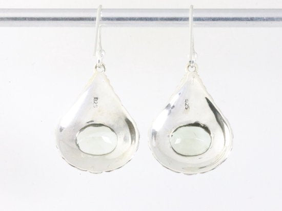 Bewerkte zilveren oorbellen met groene amethist afbeelding 3