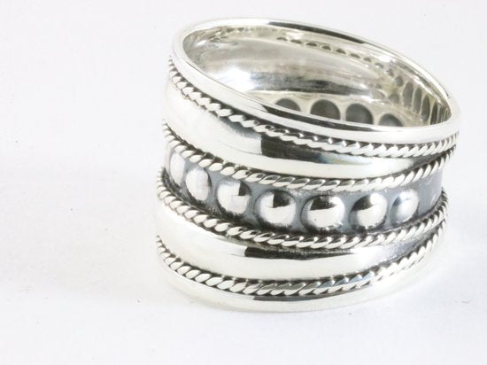 Brede zilveren ring met kabelpatronen en cirkels afbeelding 2