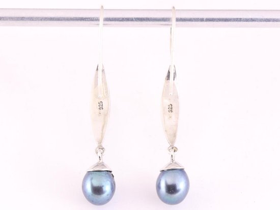 Lange bewerkte zilveren oorbellen met zwarte parel afbeelding 3