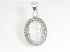 Fijne bewerkte ovale zilveren hanger met bergkristal afbeelding 4