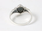 Fijne bewerkte zilveren ring met Australische opaal afbeelding 3