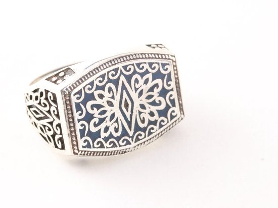 Bewerkte zilveren herenring met niëllo decoraties afbeelding 1