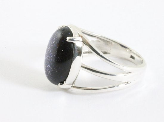 Opengewerkte zilveren ring met blauwe zonnesteen afbeelding 2