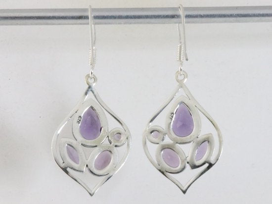 Opengewerkte zilveren oorbellen met amethist afbeelding 2