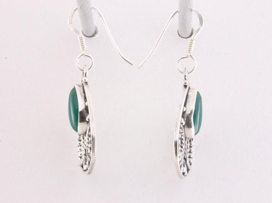 Opengewerkte zilveren oorbellen met groene onyx afbeelding 2