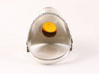 Bewerkte zilveren ring met amber afbeelding 3