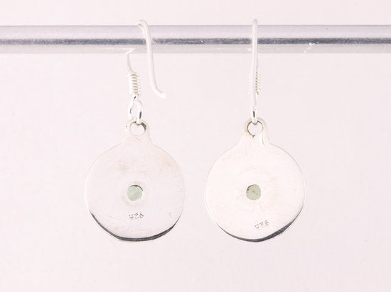 Fijne bewerkte ronde zilveren oorbellen met groene aventurijn afbeelding 3