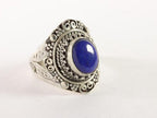 Bewerkte zilveren ring met lapis lazuli afbeelding 1