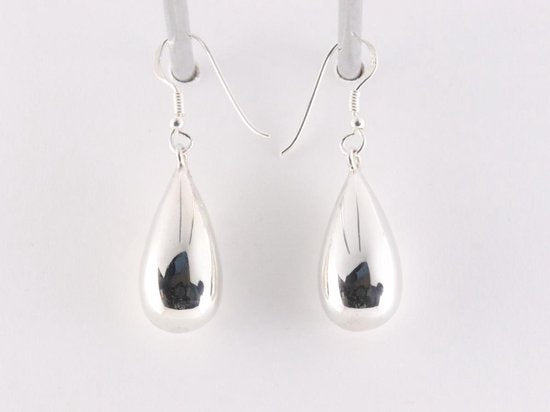 Druppelvormige hoogglans zilveren oorbellen afbeelding 2